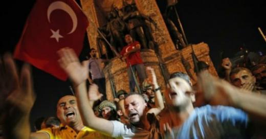 army-coup-failed-in-turkey-soldiers-are-surrendering.jpg