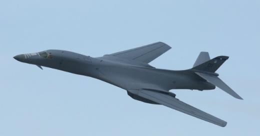 united-states-bomber-flies-over-north-koreas-border.jpg