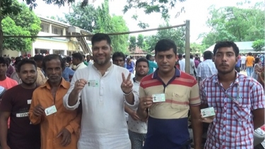 কালিয়াকৈরে আটাবহ ইউনিয়নে স্মার্ট কার্ড বিতরণ