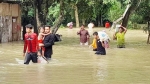 কুমিল্লায় গোমতীর বাঁধ ভেঙে পানিতে আটকা বহু লোক